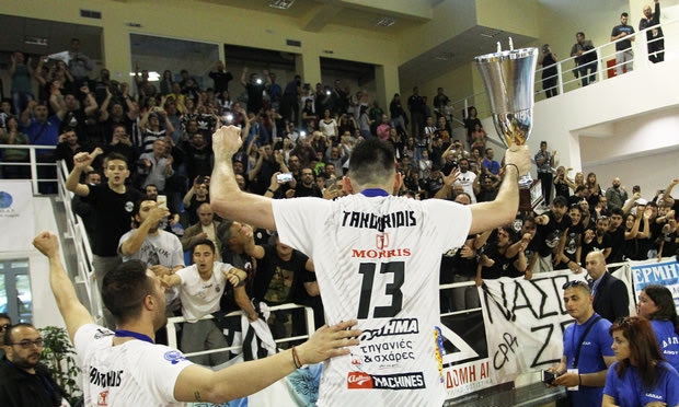 Ανανέωσε ο Τακουρίδης στον ΠΑΟΚ