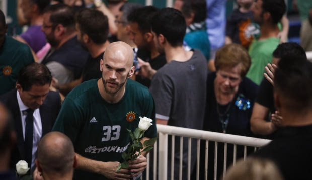 Στη θέση του Παύλου Γιαννακόπουλου παίκτες και προπονητές του Παναθηναϊκού