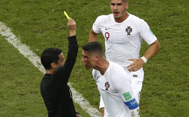 Το “f**k” του Κριστιάνο Ρονάλντο στον διαιτητή του Ουρουγουάη – Πορτογαλία (Video)