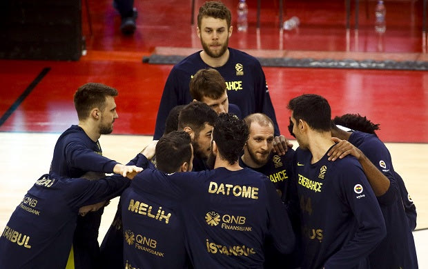 Δύσκολα το 2-0 η Φενέρμπαχτσε στην Τουρκία
