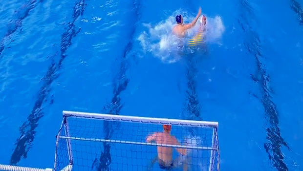 VIDEO: Το απίθανο γυριστό του Ομπράντοβιτς που “σφράγισε” την πρόκριση του Ολυμπιακού