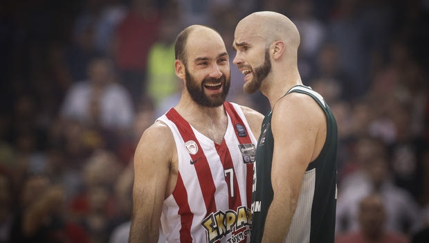Όποιος έχει τα κότσια