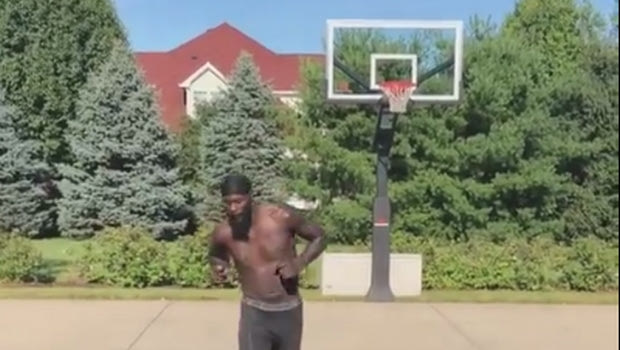 Τρέλα: Ο Lance Stephenson χορεύει χωρίς φανέλα!