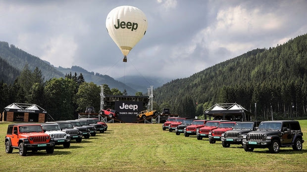 Ατραξιόν το νέο Jeep Wrangler στο Camp Jeep