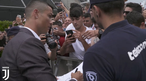 VIDEO: Αποθέωση και στις ιατρικές εξετάσεις για τον Κριστιάνο Ρονάλντο