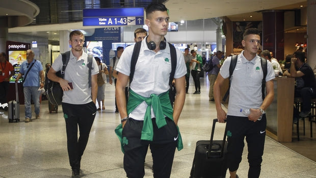 Ξεχώρισε ο Σιφναίος και οι νέοι στην αναχώρηση του Παναθηναϊκού