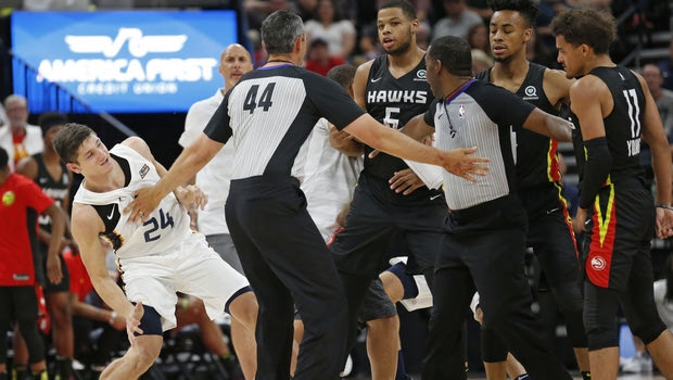 Ήρθαν στα χέρια Young με Allen στο Summer League