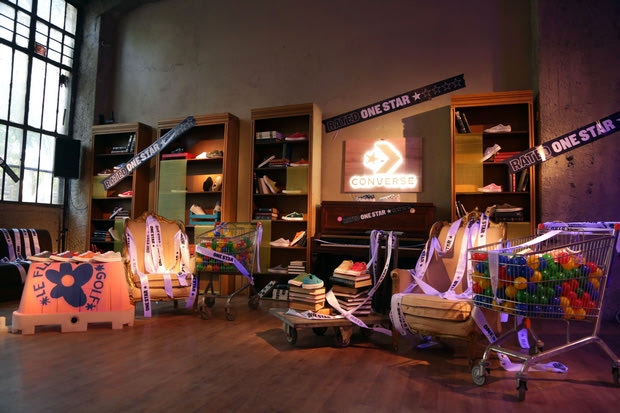 Η CONVERSE GREECE δημιούργησε την πρώτη ταινία σε κάθετη μορφή