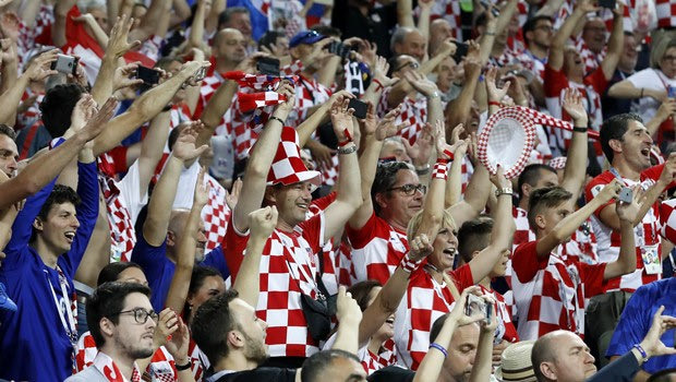 Έξαλλοι πανηγυρισμοί στο Ζάγκρεμπ από τους Κροάτες (VIDEO)