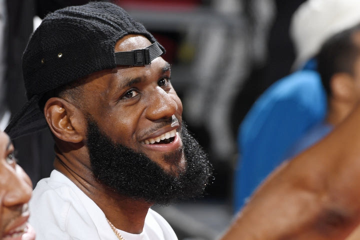 Ανοίγουν οι πόρτες του σχολείου του LeBron James