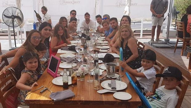 Η οικογενειακή φωτογραφία των Μέσι στην Ίμπιζα
