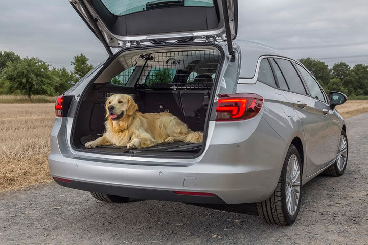 Ξέγνοιαστα ταξίδια με Opel Astra και έξυπνα αξεσουάρ