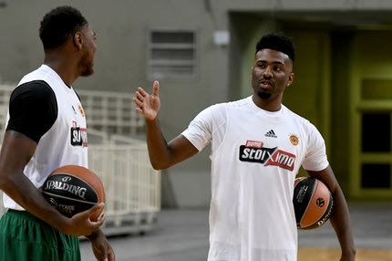 Με δύο παίκτες από την εφηβική ομάδα η προετοιμασία