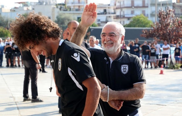 Η υποδοχή Σαββίδη στους παίκτες και η φάπα στον Ουάρντα (Photos + Video)