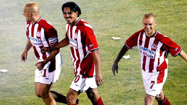 Η UEFA καλεί τους φίλους του Ολυμπιακού να επιλέξουν τον αγαπημένο τους “ήρωα”