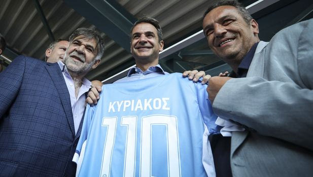 Στο περίπτερο του Ηρακλή ο Κυριάκος Μητσοτάκης (VIDEO)