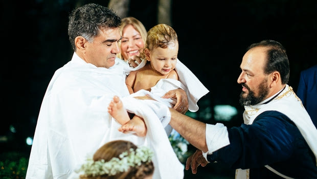 O Γιάννης Βαρδινογιάννης έγινε νονός του Ρουβά junior