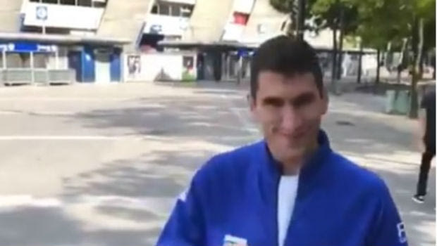 Ο Λαρεντζάκης έψαξε τον Μπουφόν για αυτόγραφο