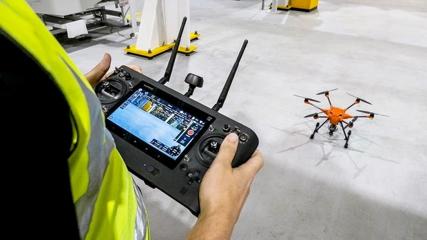 Η Ford κάνει ελέγχους στα εργοστάσια με drones