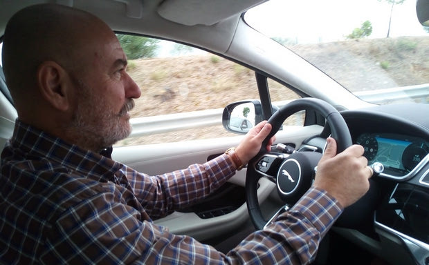 Πρώτη γεύση στο τιμόνι της ηλεκτρικής Jaguar