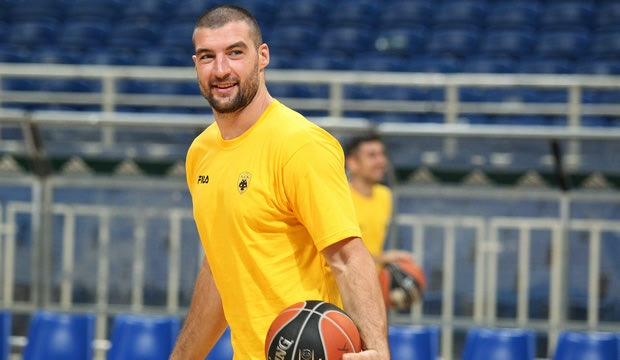 Τουλάχιστον για τρεις εβδομάδες στα “πιτς” ο Καββαδάς