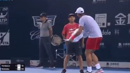 Απαράδεκτος Βερντάσκο, έβαλε τις φωνές στο ball boy