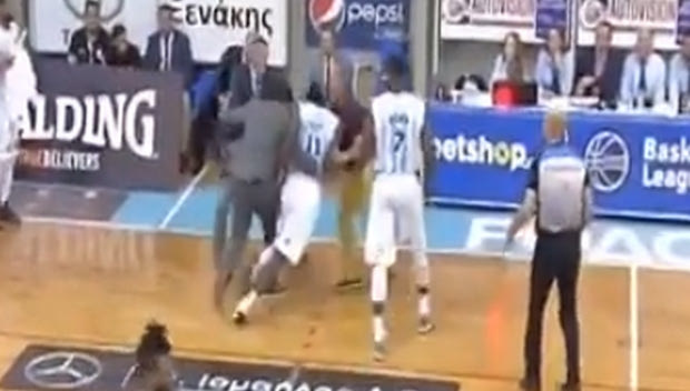 Σοκαριστικό video: παίκτης του Κολοσσού κατέρρευσε στο παρκέ!