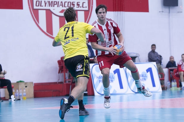 Ολυμπιακός – ΑΕΚ 23-23: Ισοφάρισαν σε νεκρό χρόνο οι κιτρινόμαυροι