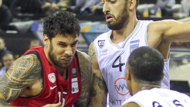 ΠΑΟΚ – Ολυμπιακός 68-78: Ερυθρόλευκο ξέσπασμα στην τέταρτη περίοδο