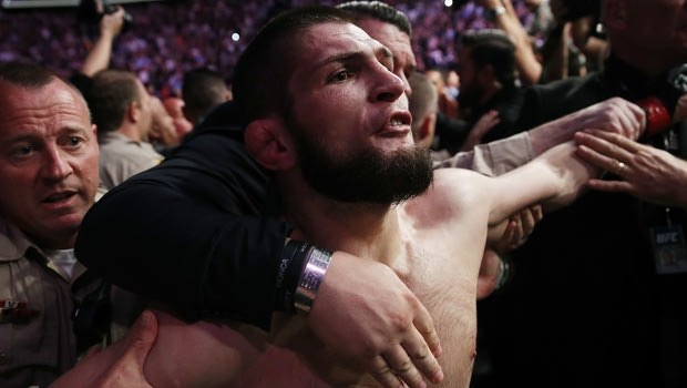 O Khabib χαρακτηρίζει τον McGregor “βιαστή” στο Twitter