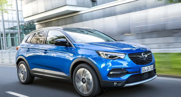 Η Opel ετοιμάζεται για τις πωλήσεις υβριδικών- ηλεκτρικών