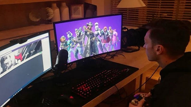 Έχει “καεί” η μέση του Οζίλ λόγω Fortnite; Οι Γερμανοί ρώτησαν πανεπιστημιακό!