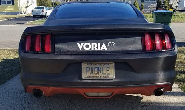 Η “PAOKLE” πινακίδα στη Mustang οπαδού του Δικέφαλου στο Νιου Τζέρσεϊ