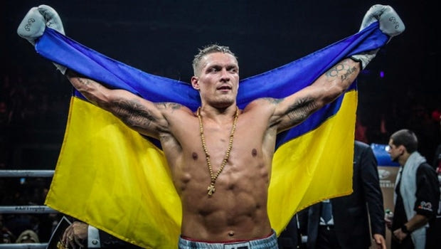 Aleksadr Usyk: Η τροπαιοθήκη του μοιάζει με ποδοσφαιρικής ομάδας! (VIDEO)