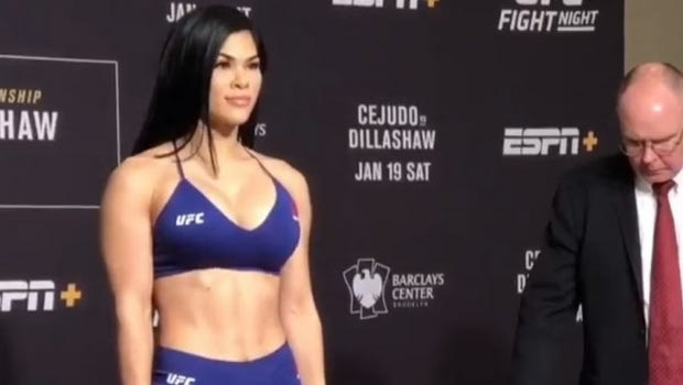 Η Rachael Ostovich ζυγίστηκε και δεν πήραμε τα μάτια μας από πάνω της