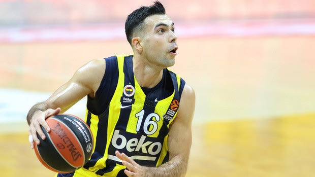 Φενέρμπαχτσε – Χίμκι 89-76: Δεύτερη σερί νίκη κι ας έπαιξε μισή