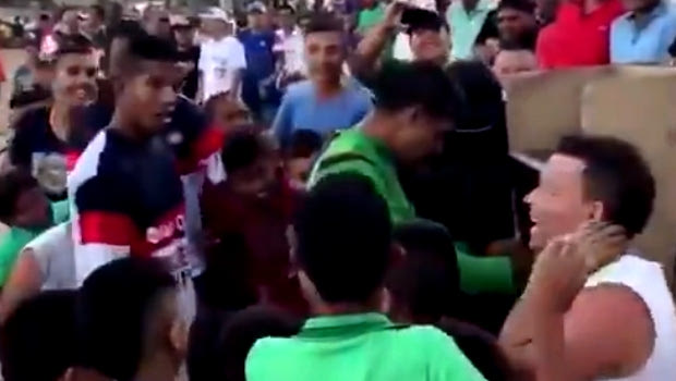 Έστησαν VAR σε αγώνα “αλάνας” στην Κολομβία! (VIDEO)