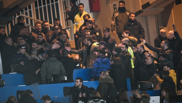 ΑΕΚ – ΠΑΟΚ: Το VIDEO με το επεισόδιο στα δημοσιογραφικά