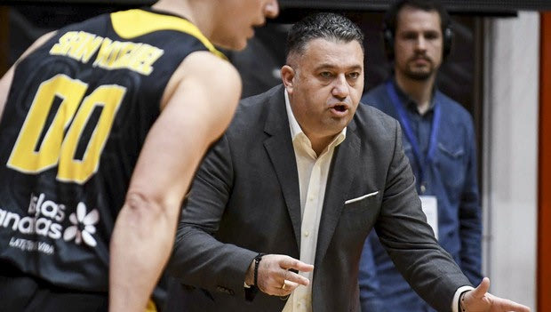 Γιατράς: “Να μειωθούν οι ξένοι για το καλό του ελληνικού μπάσκετ”