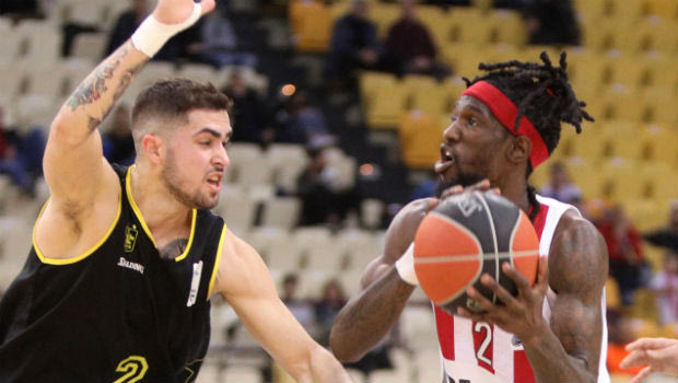 Ολυμπιακός – Άρης 76-67: Καθάρισαν οι Γουέμπερ και Τουπάν