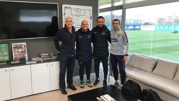 Ο Βαλβέρδε υποδέχτηκε στη “La Masia” δυο προπονητές του Παναθηναϊκού