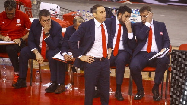 Μπλατ: “Στόχος τα playoffs, αλλά…”