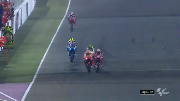 Moto GP: Η μάχη ρόδα με ρόδα του Ντοβιτσιόζο με τον Μάρκεθ