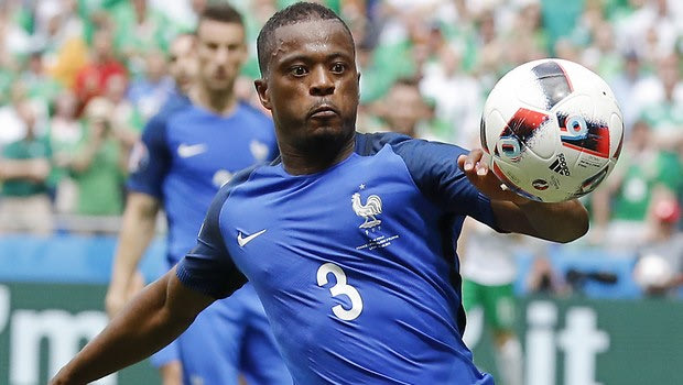 Γιουβέντους: Ο Εβρα γύρισε την πλάτη του στο πέναλτι του Ρονάλντο