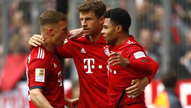 Bundesliga: Εξάσφαιρη η Μπάγερν, λύτρωση στο φινάλε για Ντόρτμουντ