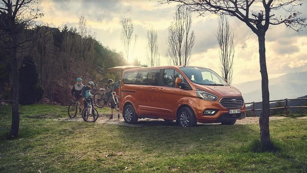 Και υβριδικό Ford Tourneo Custom