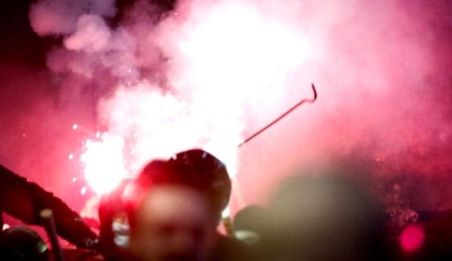 Χούλιγκαν μαχαίρωσαν και ξυλοκόπησαν 22χρονη – Στην Αθλητική Βία η υπόθεση