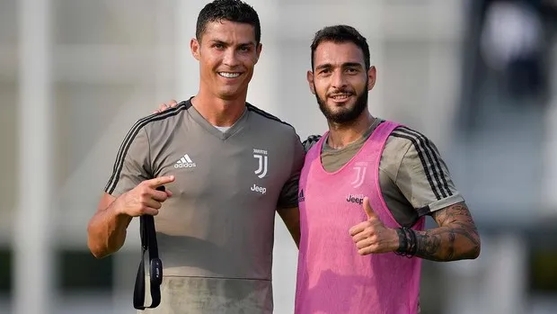 Γρηγόρης Κάστανος: Η ποδοσφαιρική ζωή δίπλα στον Κριστιάνο Ρονάλντο |  SPORT24