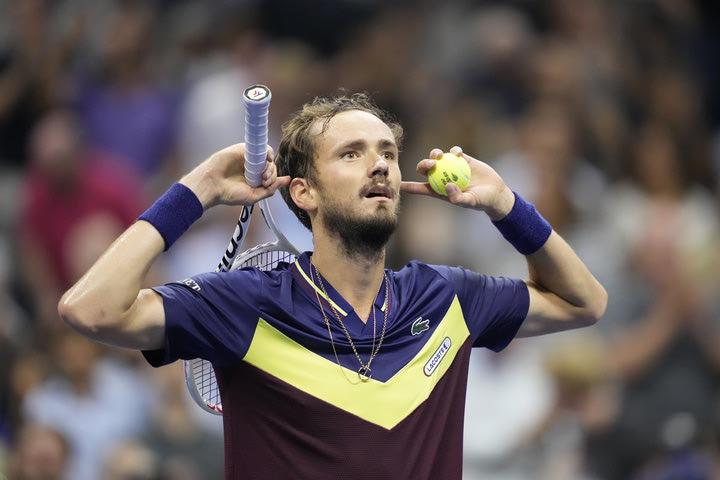 US Open: Ο Μεντβέντεφ εκθρόνισε τον Αλκαράθ και προκρίθηκε στον τελικό