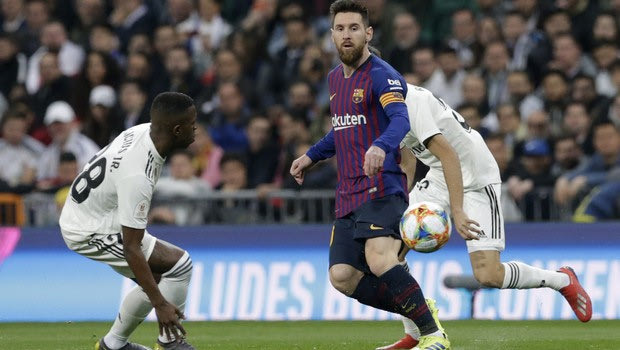 Ποιος θα “χτυπήσει” πρώτος στο El Clasico ο Μπενζεμά ή ο Μέσι;